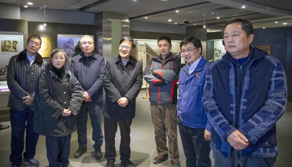 上海印协召开五届四次会长会议 !