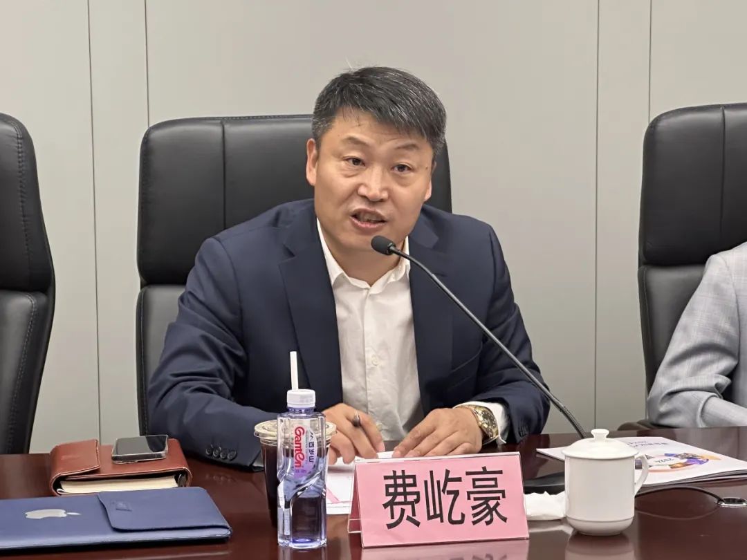 浦东新区科经委领导莅临浦东印协调研指导