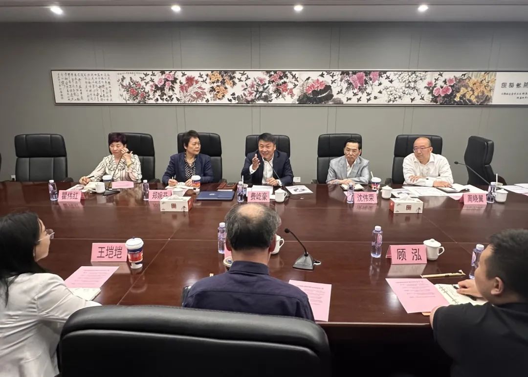 浦东新区科经委领导莅临浦东印协调研指导