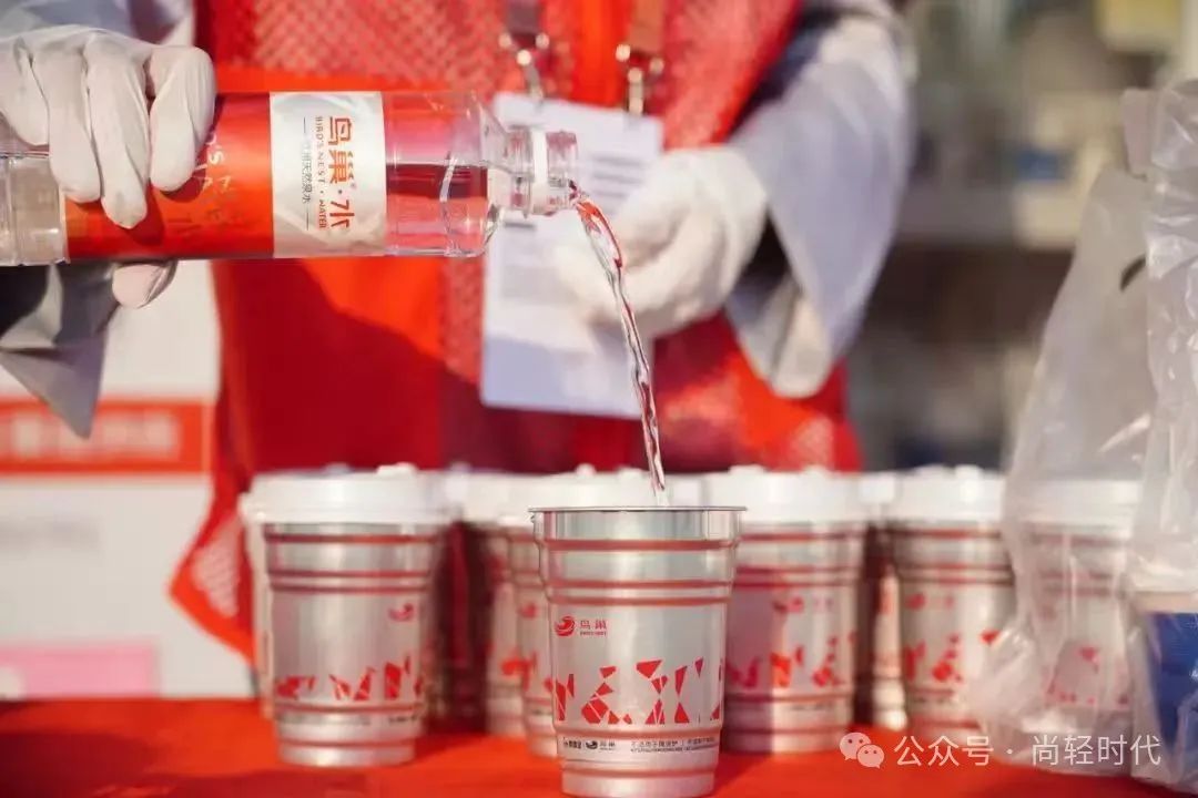 国家体育场鸟巢宣布:启用一次性铝杯代替纸杯!