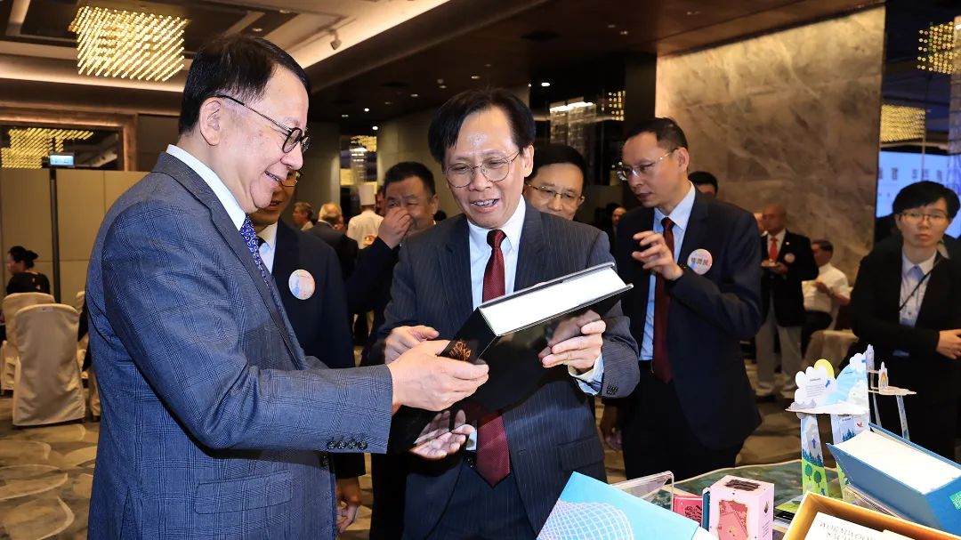 中华商务联合印刷(香港)集团有限公司焕新起航!