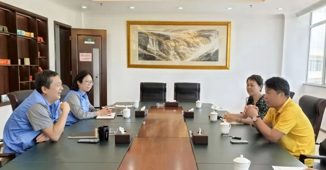 共探行业发展新路径一一“浦东印协”费屹豪理事长率队调研“上海烟印”